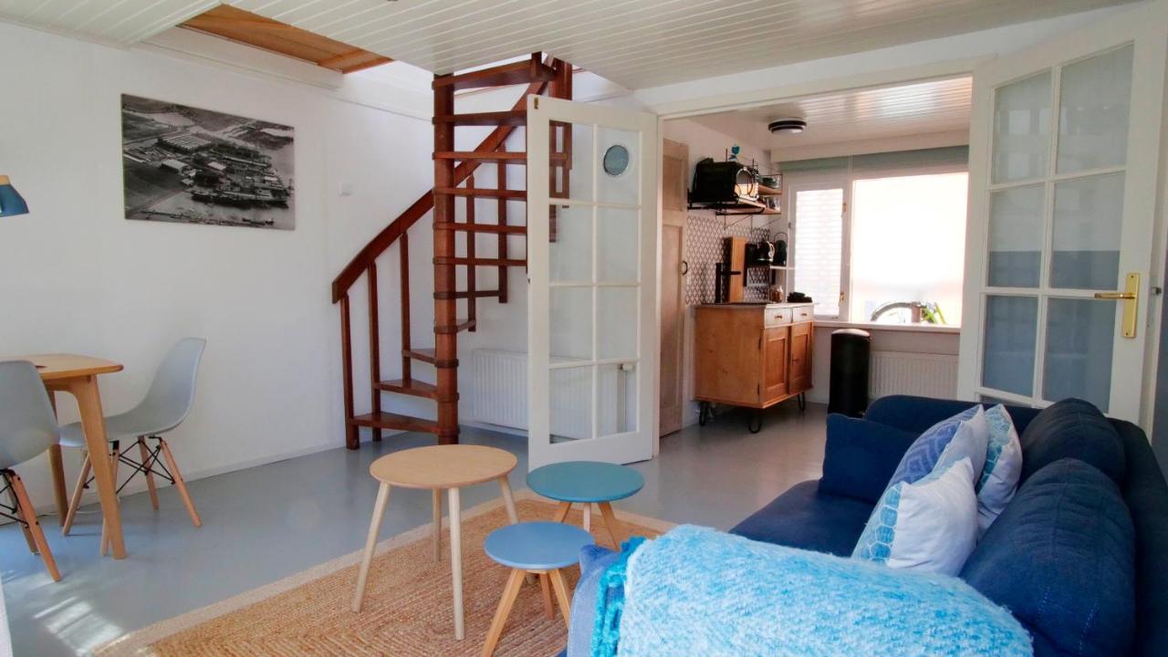 Houseboat Apartment With Water Terrace, Free Parking, Free Bikes & Fast Wifi Ámsterdam Exterior foto