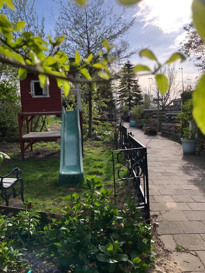 Houseboat Apartment With Water Terrace, Free Parking, Free Bikes & Fast Wifi Ámsterdam Exterior foto
