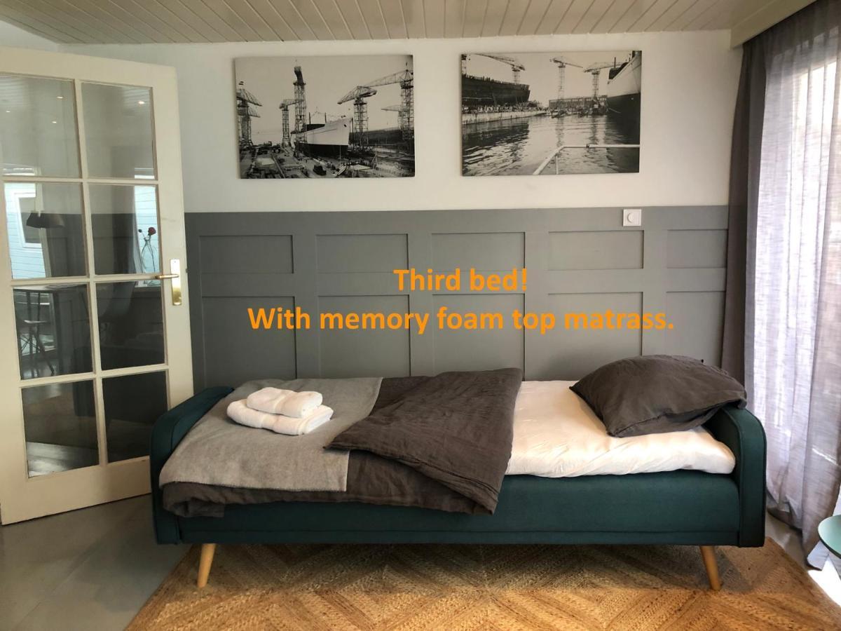 Houseboat Apartment With Water Terrace, Free Parking, Free Bikes & Fast Wifi Ámsterdam Exterior foto